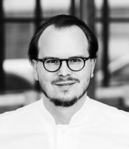 Föreläsare inom matlagning som heter Julius Wallmo